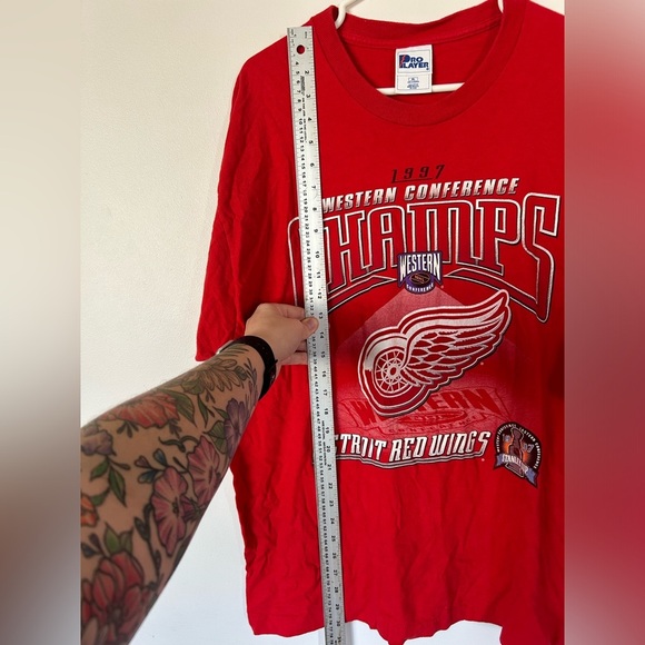 Vintage 1997 Detroit Red Wings NHL Tshirt XL - Picture 4 of 6